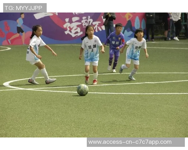 幼儿足球舞蹈音乐的完美结合助力孩子全面发展与快乐成长 幼儿足球舞蹈音乐的完美结合助力孩子全面发展与快乐成长